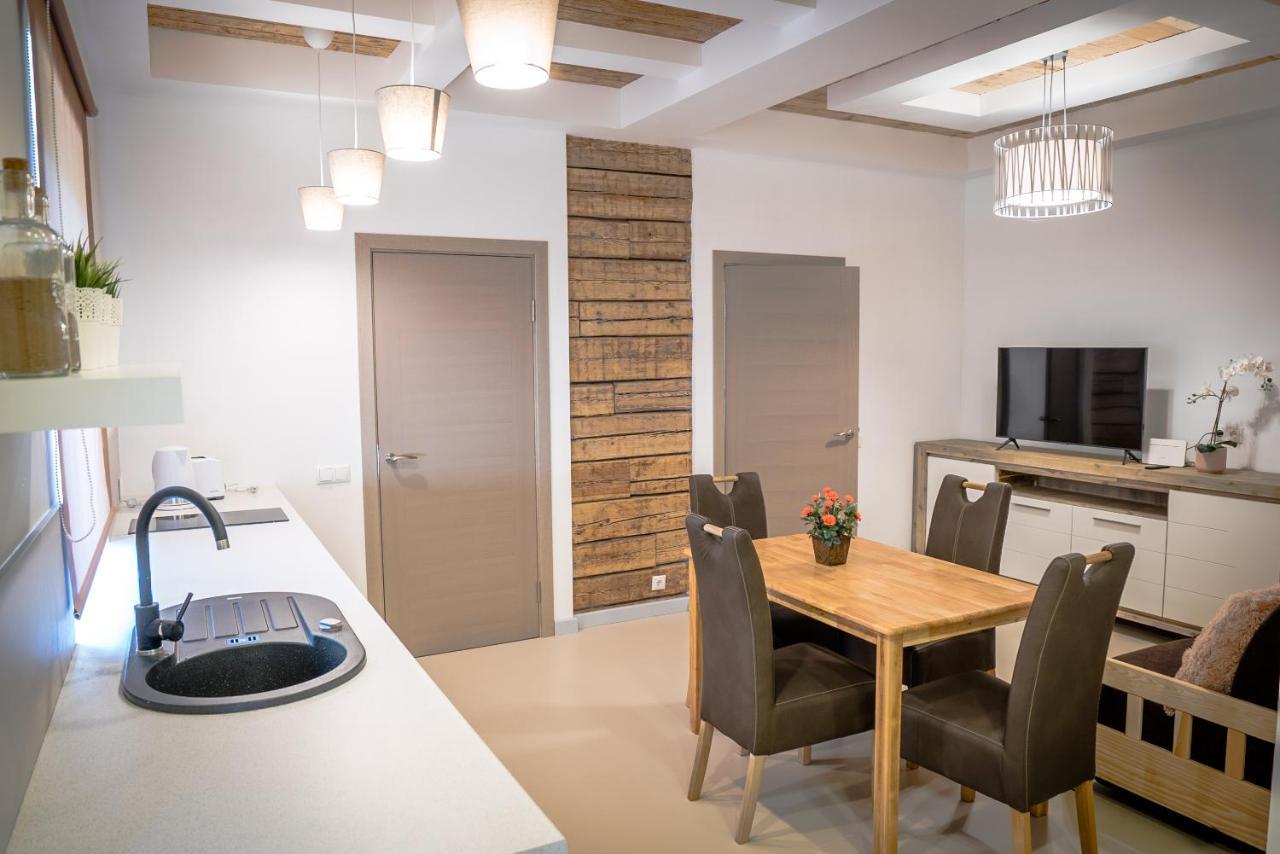 Apartment Near The River With It'S Own Entrance 里加尼 外观 照片